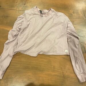 Vuori long sleeve shirt like new size small